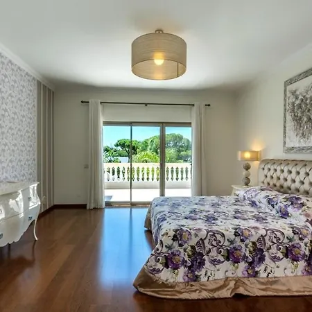 Ferrarias Sleeps 12 With Pool Air Con And Wifi * Ferrarias (Loule)