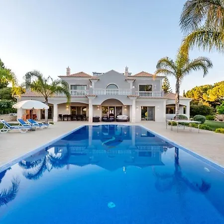 Villa Ferrarias Sleeps 12 With Pool Air Con And Wifi Ferrarias (Loule)