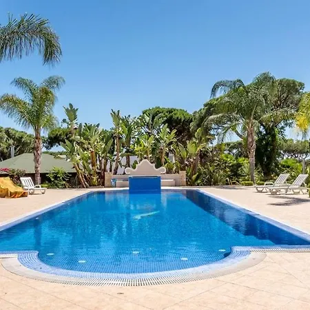 Ferrarias Sleeps 12 With Pool Air Con And Wifi Villa Ferrarias (Loule)