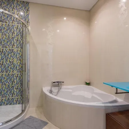 Ferrarias Sleeps 12 With Pool Air Con And Wifi * Ferrarias (Loule)
