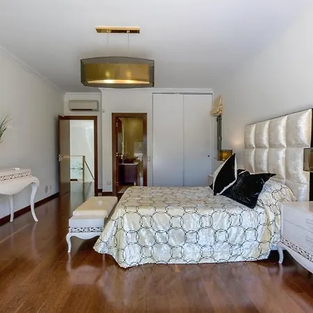 Ferrarias Sleeps 12 With Pool Air Con And Wifi Villa